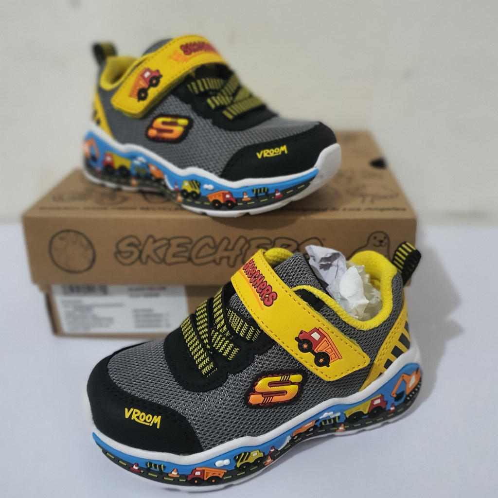 Skechers Play Scene Boy's Shoes Sepatu Anak - Hitam Kuning