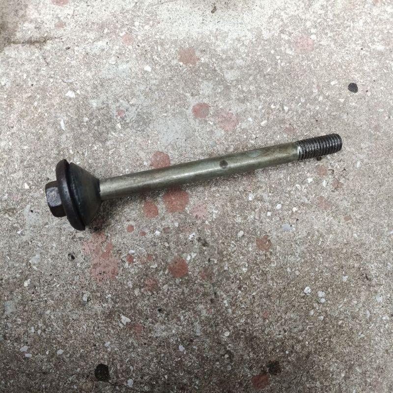 Baut dek klep baut tutup mesin L300 diesel kuda diesel copotan orisinil