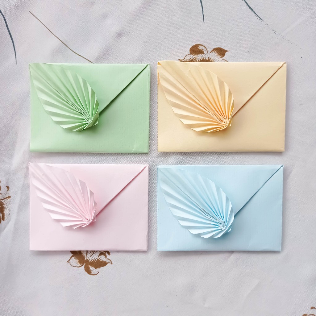 

Amplop Motif Unik Daun 6 x 8,5 cm Concorde (Amplop Lebaran Hari Raya Idul Fitri / Idul Adha / Imlek / Natal / Tahun Baru / Wedding / Aesthetic Fancy Warna Warni Vintage)