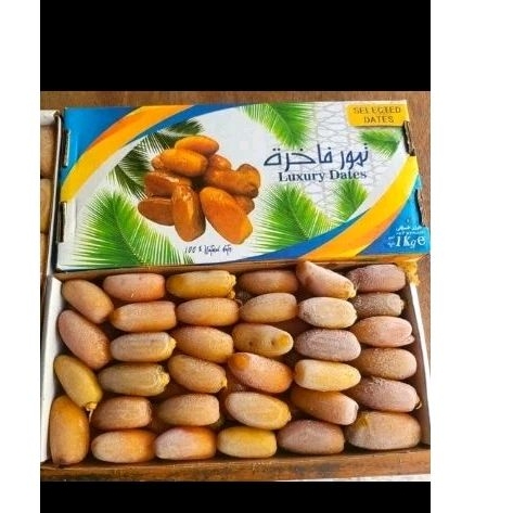 

Kurma Ruthob 1 kg