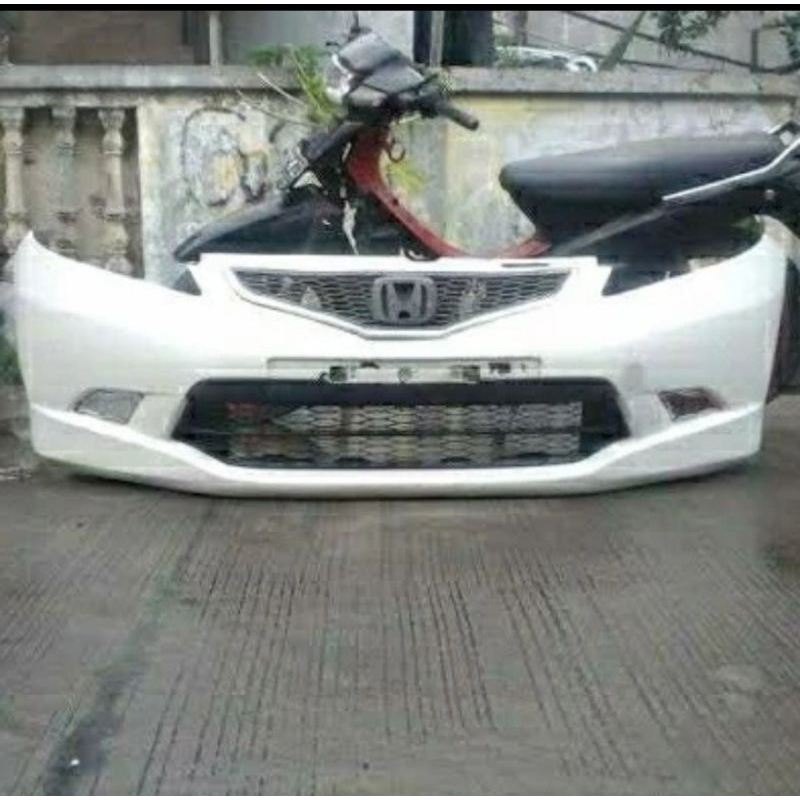 bemper depan Honda jazz RS tahun 2010