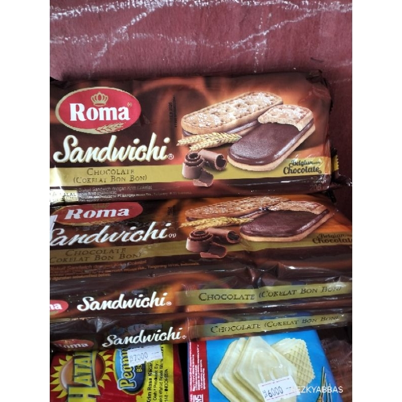 

biskuit roma sandwich coklat