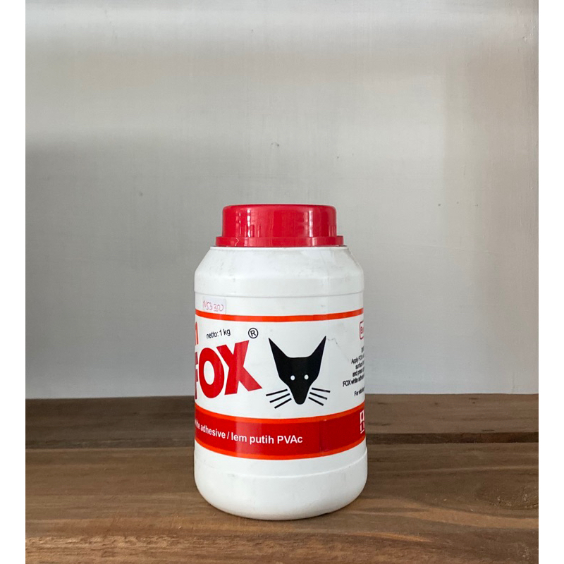 

lem POX (white adhesive/ lem putih PVAc) 1 kg