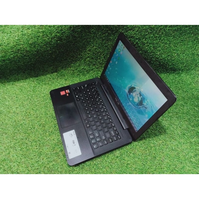 Laptop Asus X454Y Ram 4gb SSD 128gb AMD-A8 Gaming Siap pakai ngebuttt