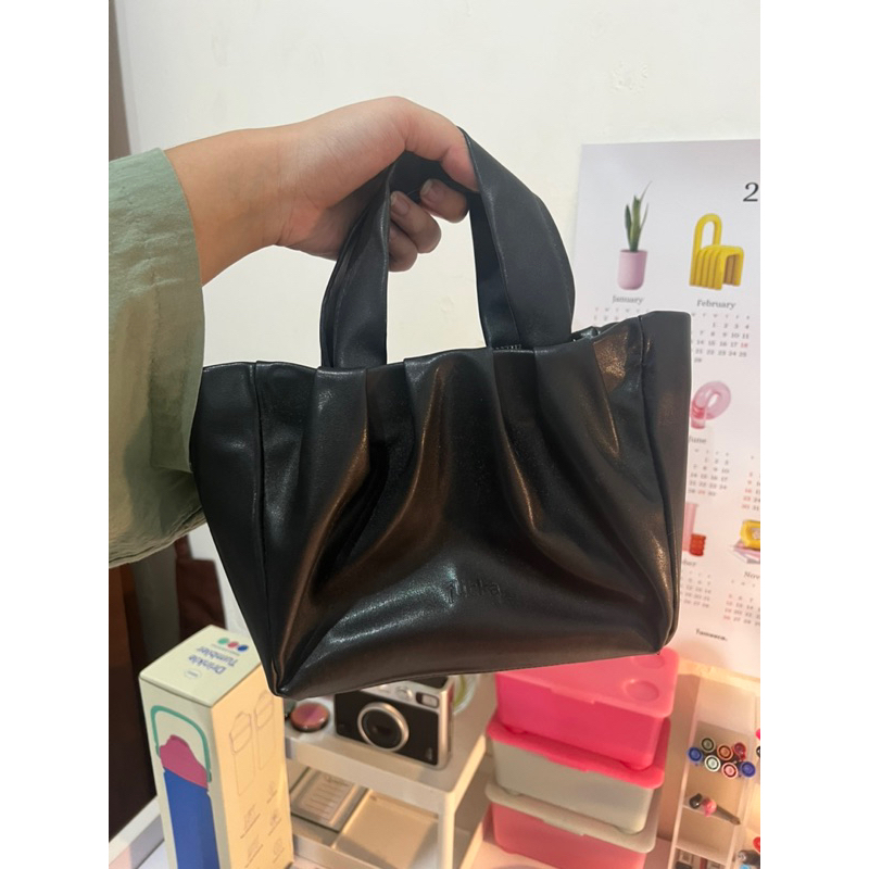 black bag preloved | flicka