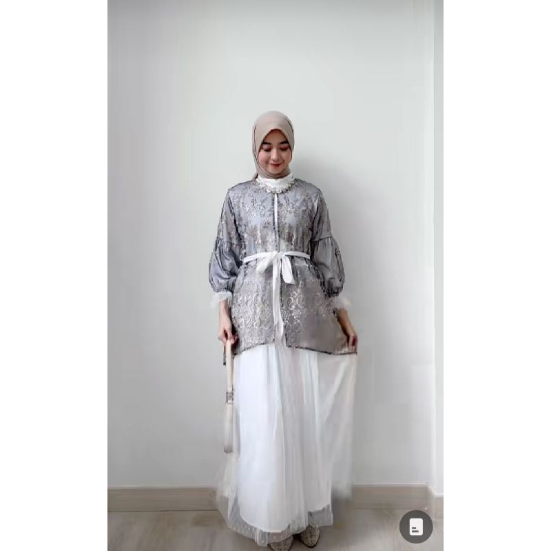 Aleshba Dress by Calamary Shop
