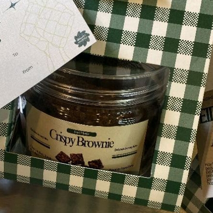 

Crispy Brownie hampers