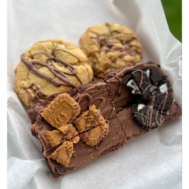 

Hampers lebaran/brownies fudgy dan cookies