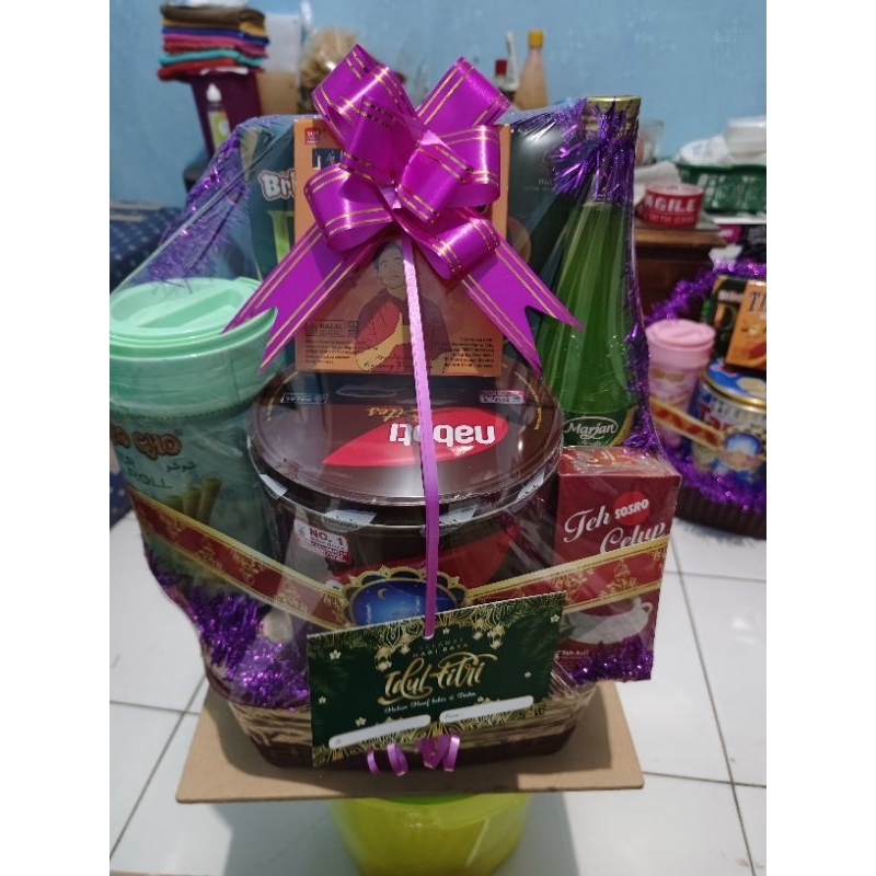 

PARCEL LEBARAN / HAMPERS LEBARAN