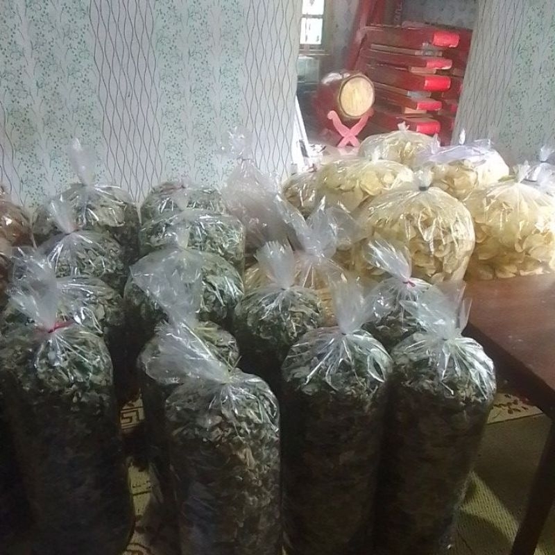 

Pisang aroma Dan Rempeyek