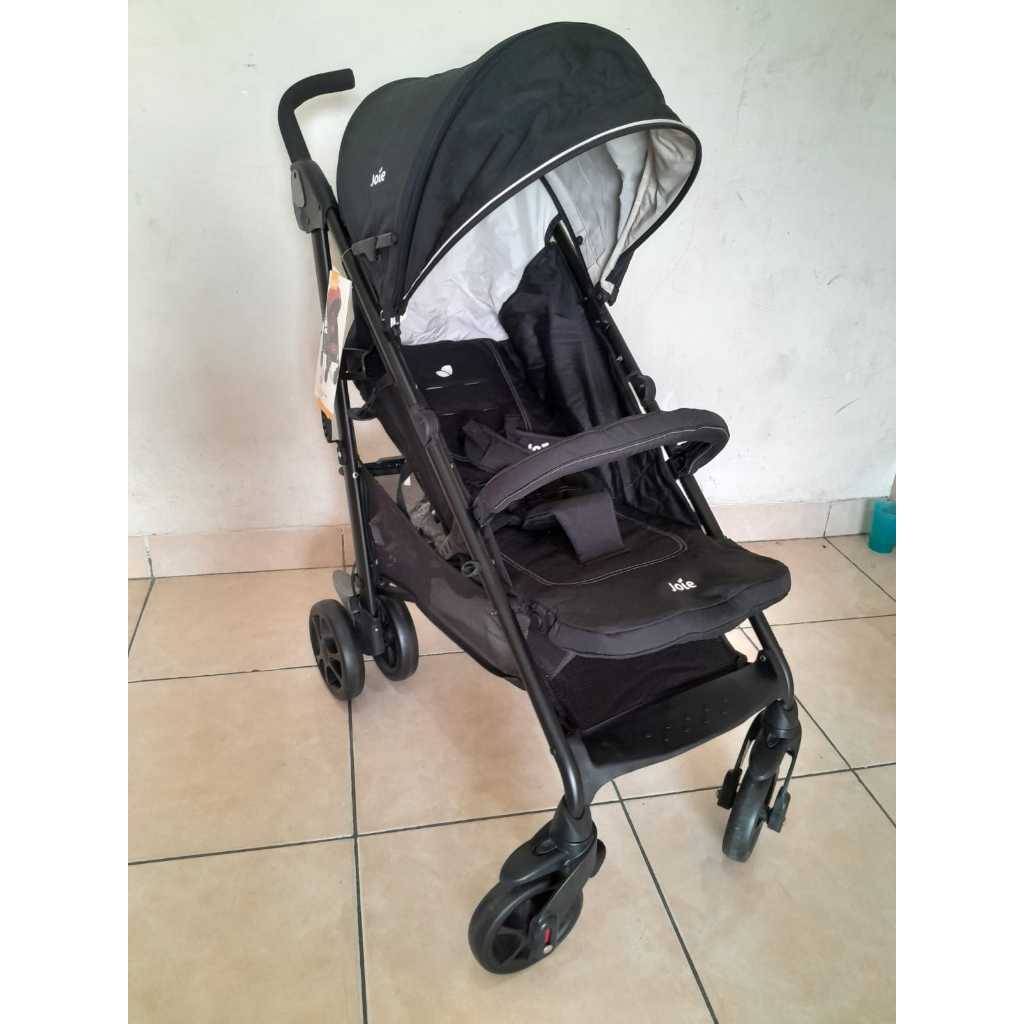 Stroller Bayi Joie Brisk Universal Black