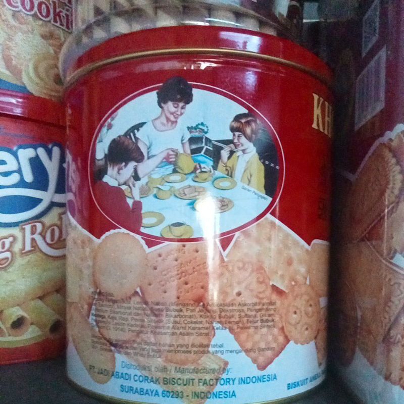 

biscuit khong guan kaleng