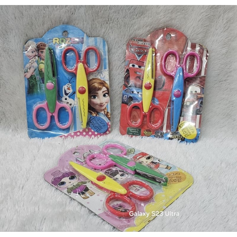 

Gunting zigzag isi 2/ Gunting cap study set