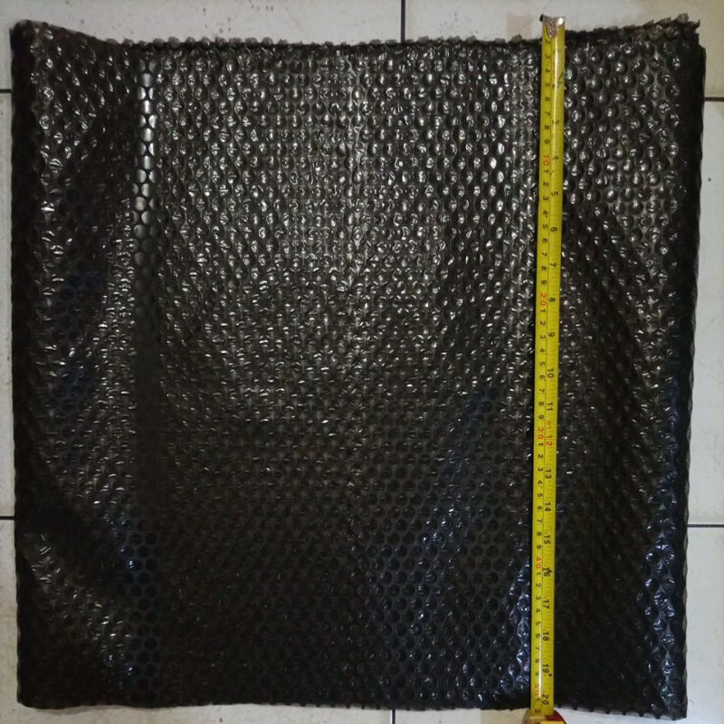 

Bubble Wrap Hitam panjang 50 cm x lebar 50 cm