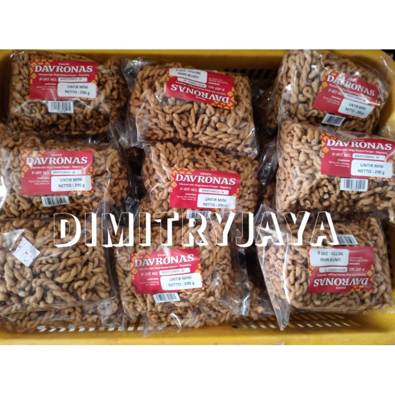 

Untir Mini Davronas 290 gram / Oleh Oleh Magelang Temanggung Wonosobo Yogyakarta / Keripik Kerupuk Cemilan Snack