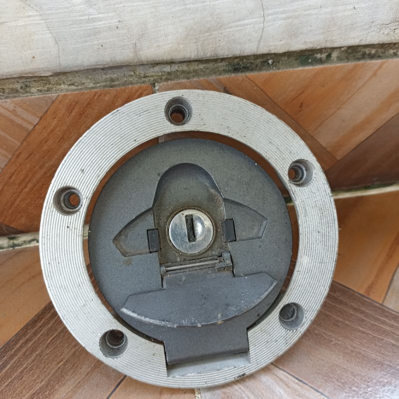 tutup tangki minyak tank bensin Yamaha Scorpio z New robot xabre vixion new NVL NVA R15 Original