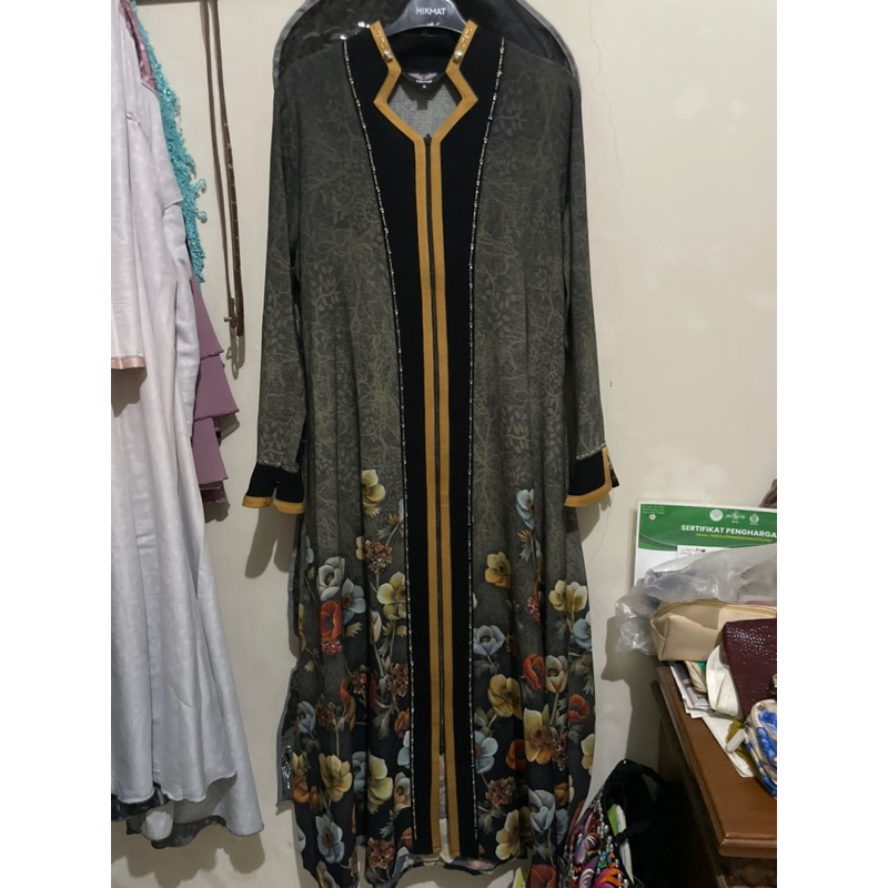 PRELOVED LIKE NEW BAJU HIKMAT SIZE M
