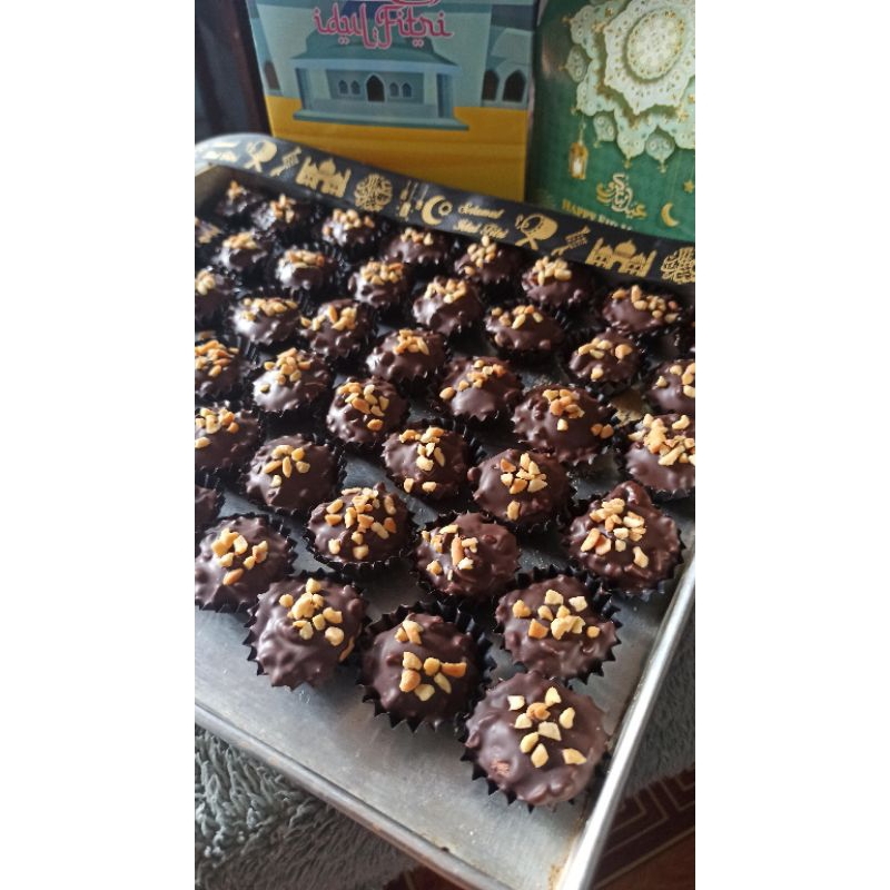 

Choconut (Kue Kering Ade's Cake)