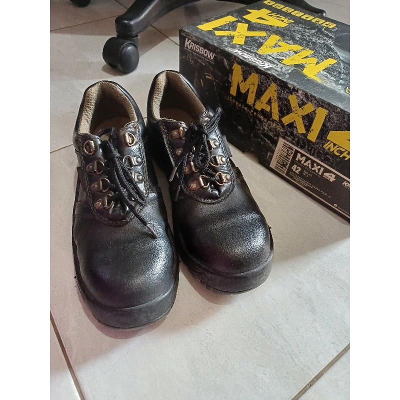 SEPATU SAFETY MERK UNICORN PRELOVED GOOD COND