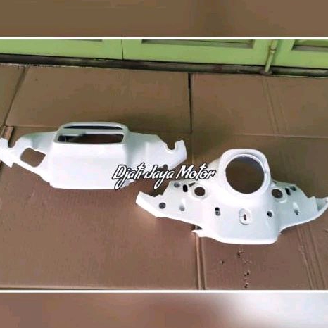 Batok Lampu YAMAHA Force One/Force 1 Putih Albino