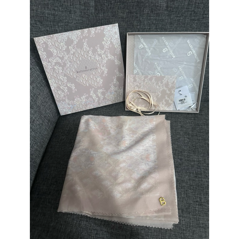 Preloved Buttonscarves Granada Cream Tan