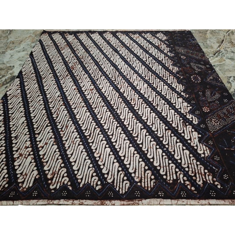 Batik Full Tulis BAKARAN JUWANA Motif Ladrang