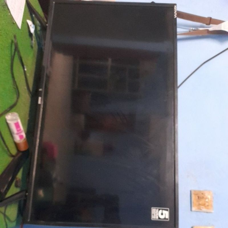 tv akari 32"