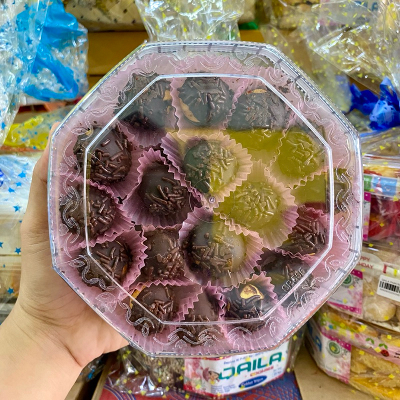 

Qaila Cookies Cokelat Rambutan