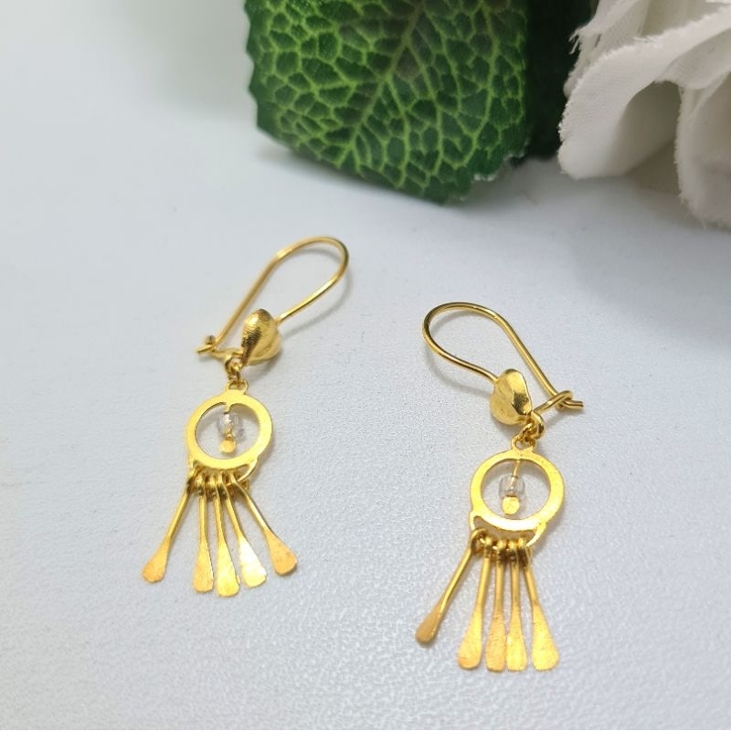 Anting Kait Kristal Putih Rumbai Emas Muda