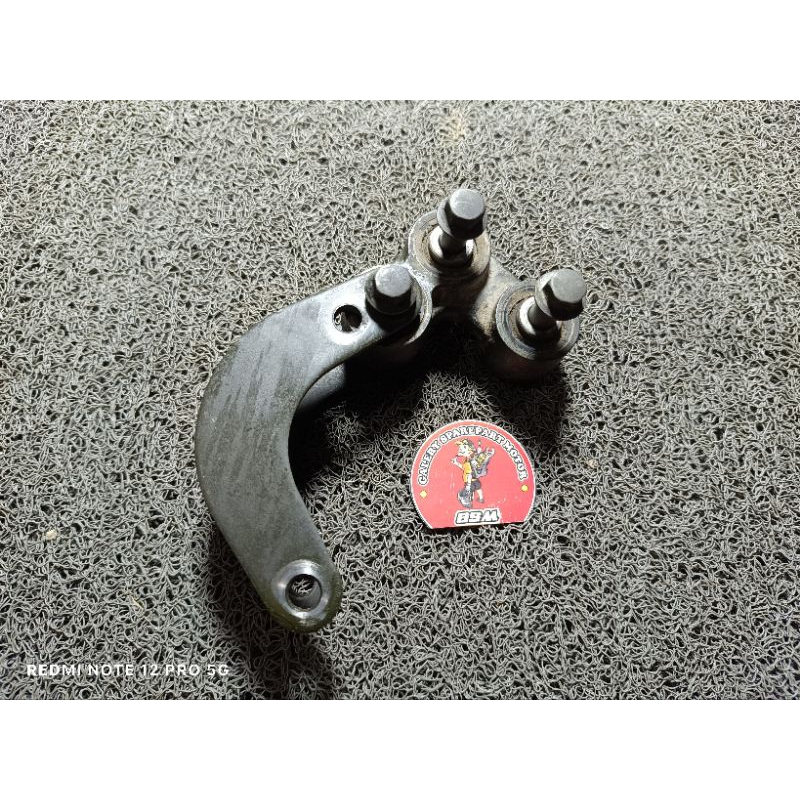 segitiga prolink vixion old segitiga shok belakang vixion old lama lepasan