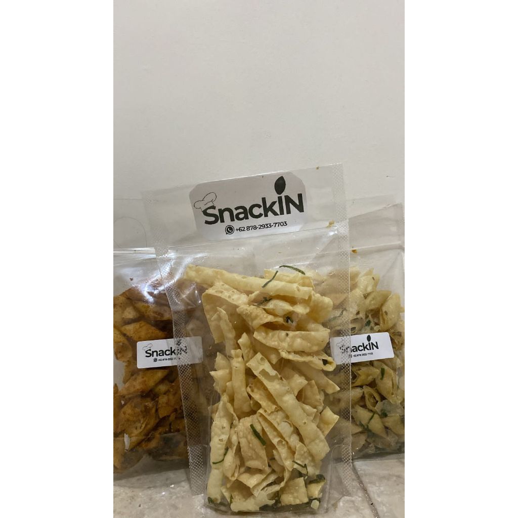 

SnackIn - 1 KG kulit pangsit pedas daun jeruk/pangsit goreng/kulit pangsit termurah/terlaris/bisa COD