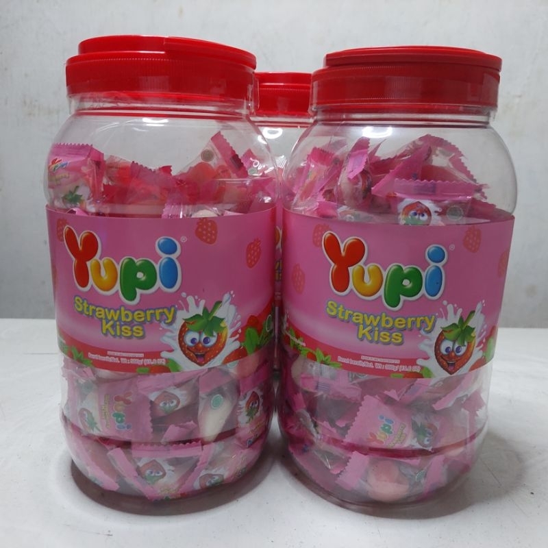 

Permen Yupi Strawbery Toples | 300g