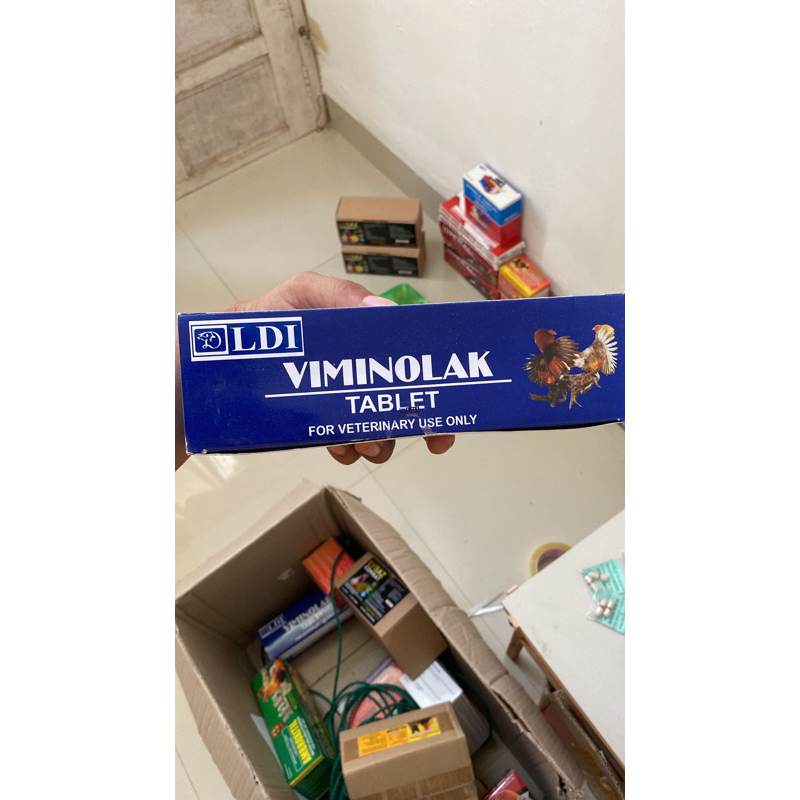 1 box viminolak isi 10 strip suplemen penahan darah ayam aduan