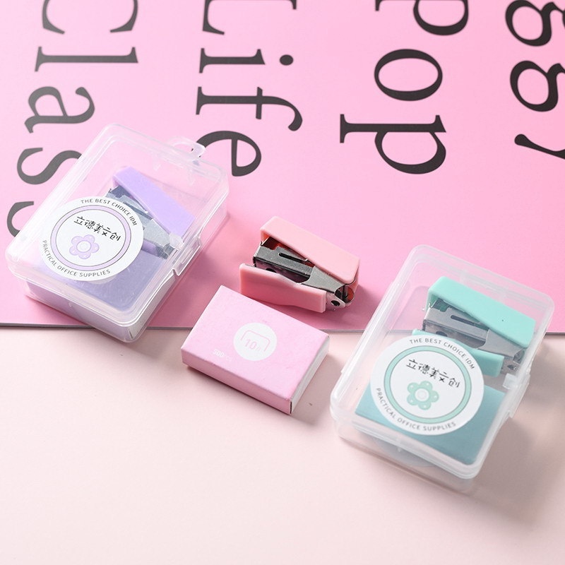 

GrosirDHIShop_ Mini Stapler Set Macaron Color Staples Mini Ukuran Kecil Unik Kemasan Box Lucu Free Isi Warna Pastel Perlengkapan Kantor Staples staplis