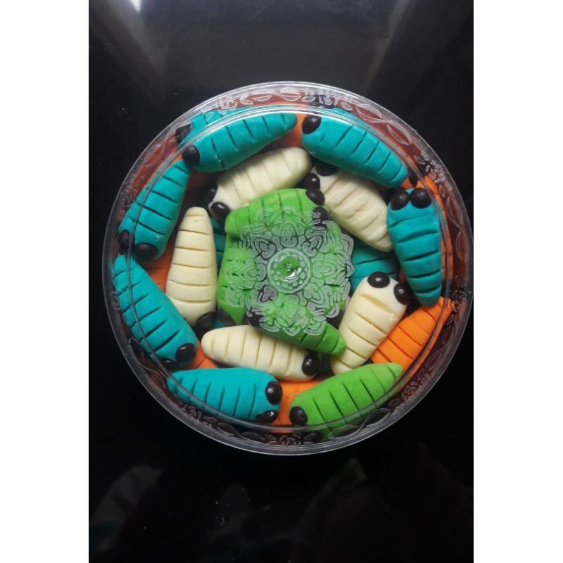 

kue Ulat / kue kering / kemasan 250gr