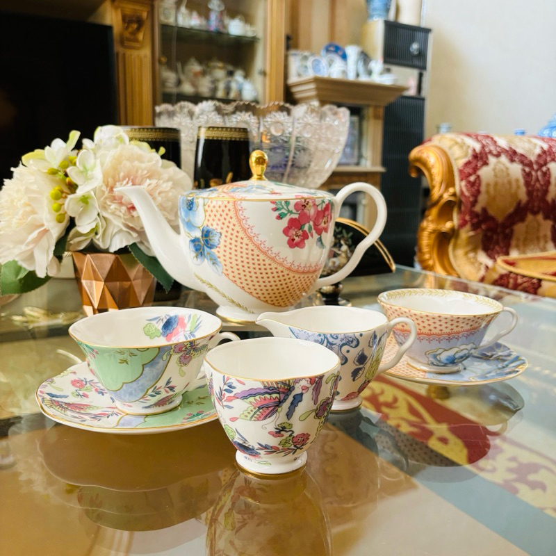 Tea Pot Set Creamer Sugar Tea Cup Avon Saucer Wedgwood Butterfly Bloom