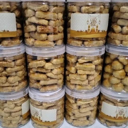 

KASTANGEL KEJU ENAK GURIH/ KUE KERING /KUE LEBARAN /JOGJA TOPLES 600ML BERAT 400 GR