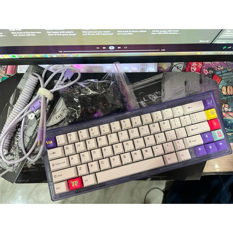 VOYAGER68 v2 65% 67-key Mechanical Keyboard by Press Play - Retro purple - Macaroon Pink switch