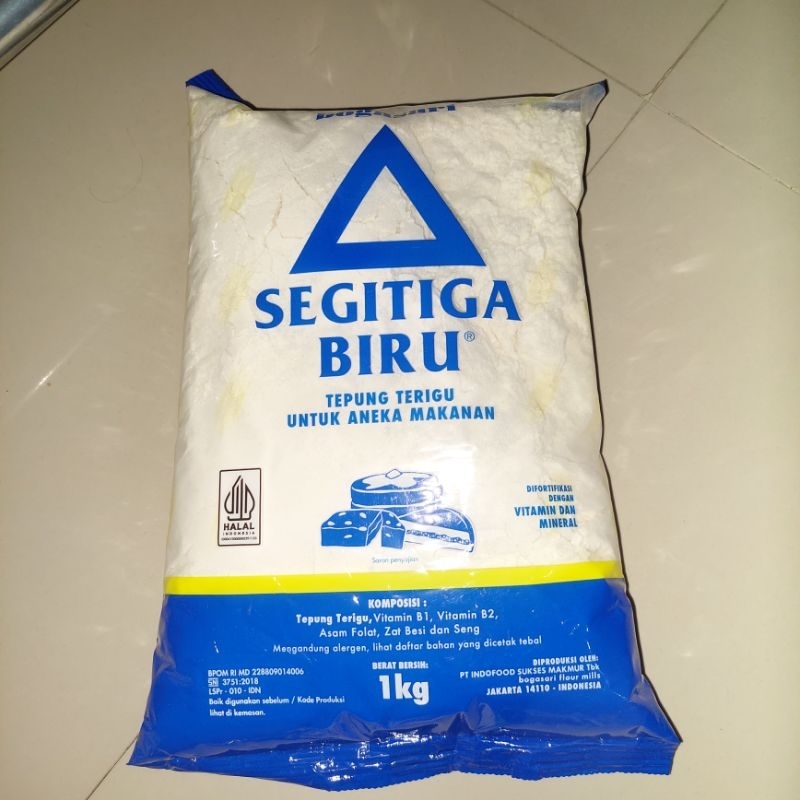 

Tepung terigu Segitiga , Lencana Merah , Tepung Dragonfly 1kg