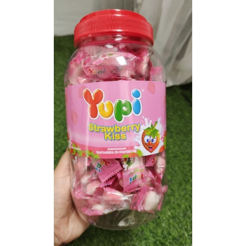 

yupi toples 300 gr jajan lebaran