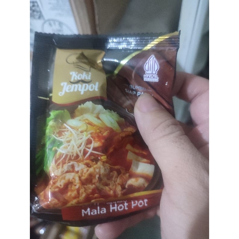 

mala hot pot koki jempol