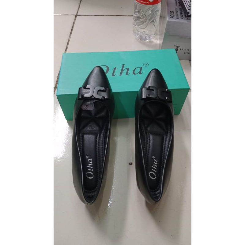 Flat Shoes Otha