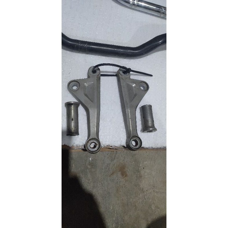 Breket rangka mesin cb150 r led