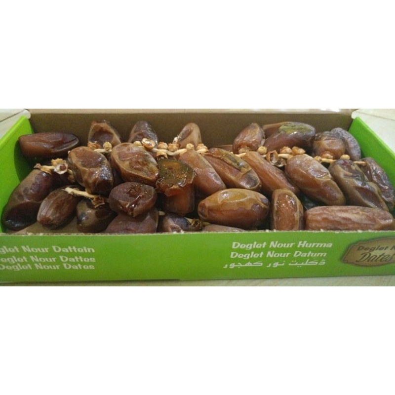 

Kurma Royal dates tangkai 500g