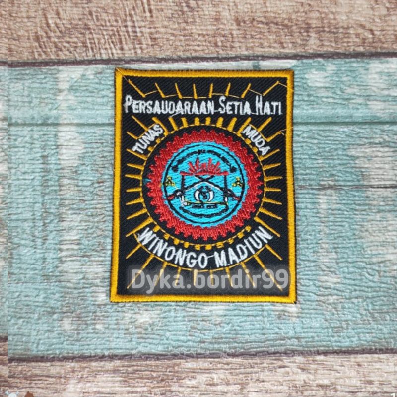 Bet bed badge PSHW ( Winongo ) bordir lis emas