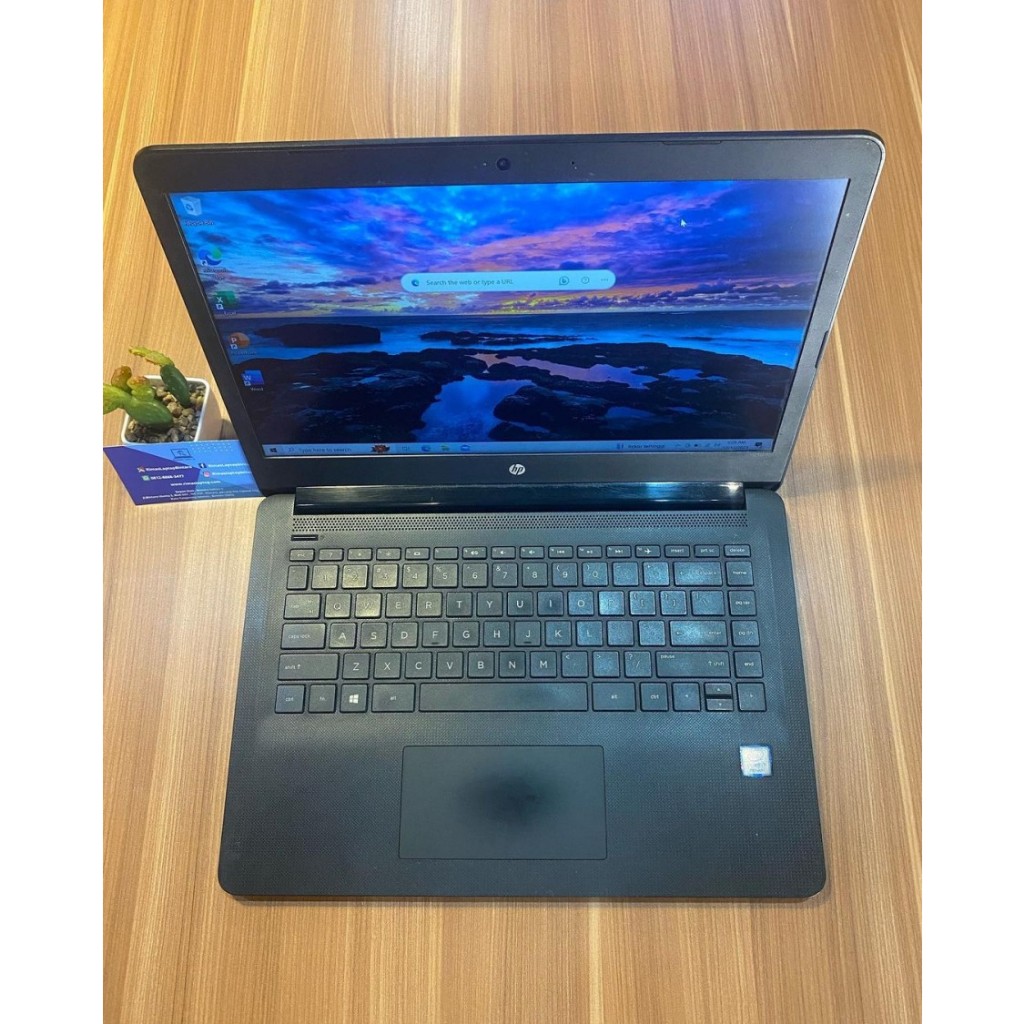 HP 14 Core i7 RAM 8GB SSD 256GB SECOND/BEKAS