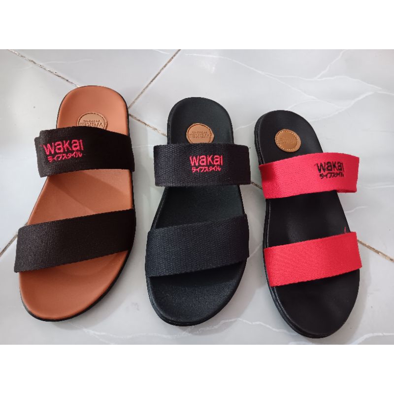 sandal wakai pria