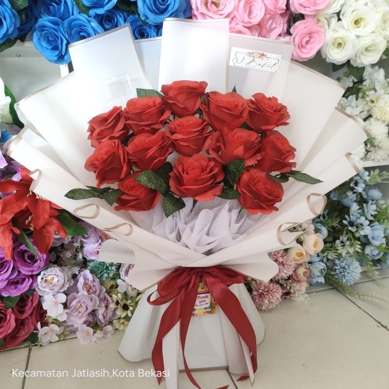 BUKET BUNGA MAWAR ARTIFICIAL MAWAR PUTIH BUKET WISUDA BUKET LAMARAN BISA DIKIRIM HARI INI