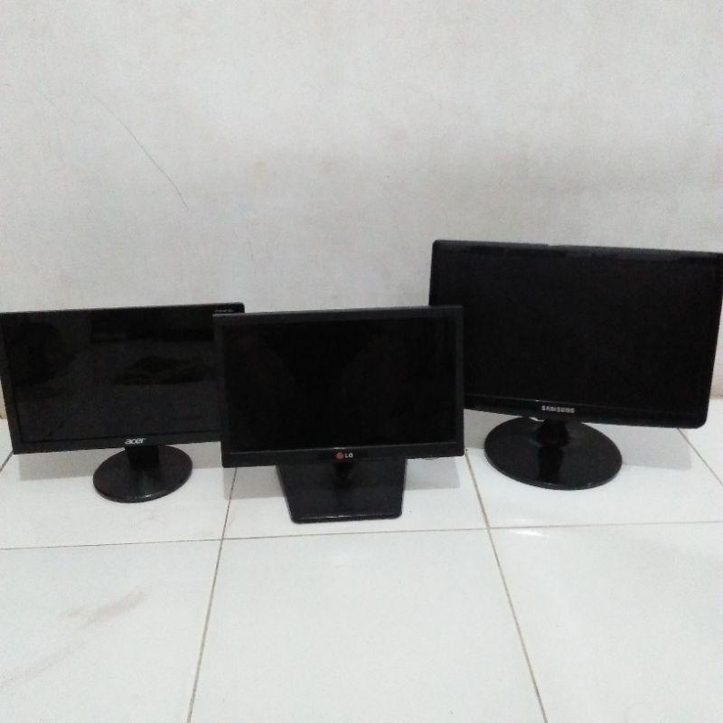 AOC LCD MONITOR 16 INCH SECOND