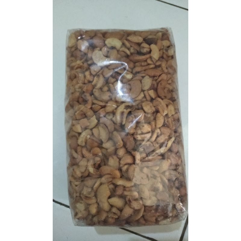 

Kacang Mede/Mete Patahan Matang 1kg